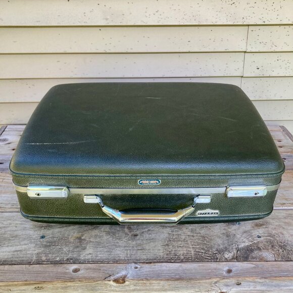 Set 2 Vintage American Tourist Tiara Suitcases Green Hard Shell Luggage NO KEY - Picture 2 of 15